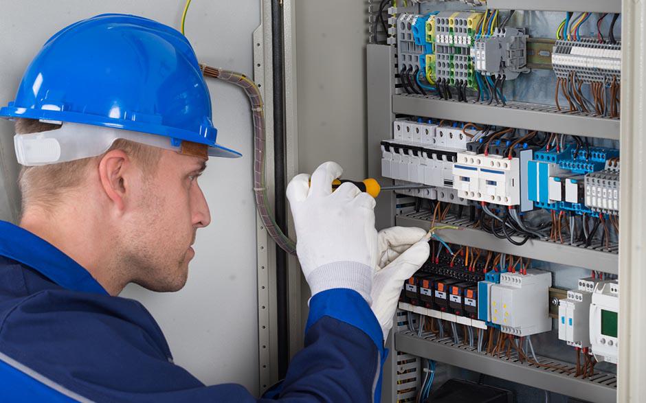 électricien de maintenance Mériel